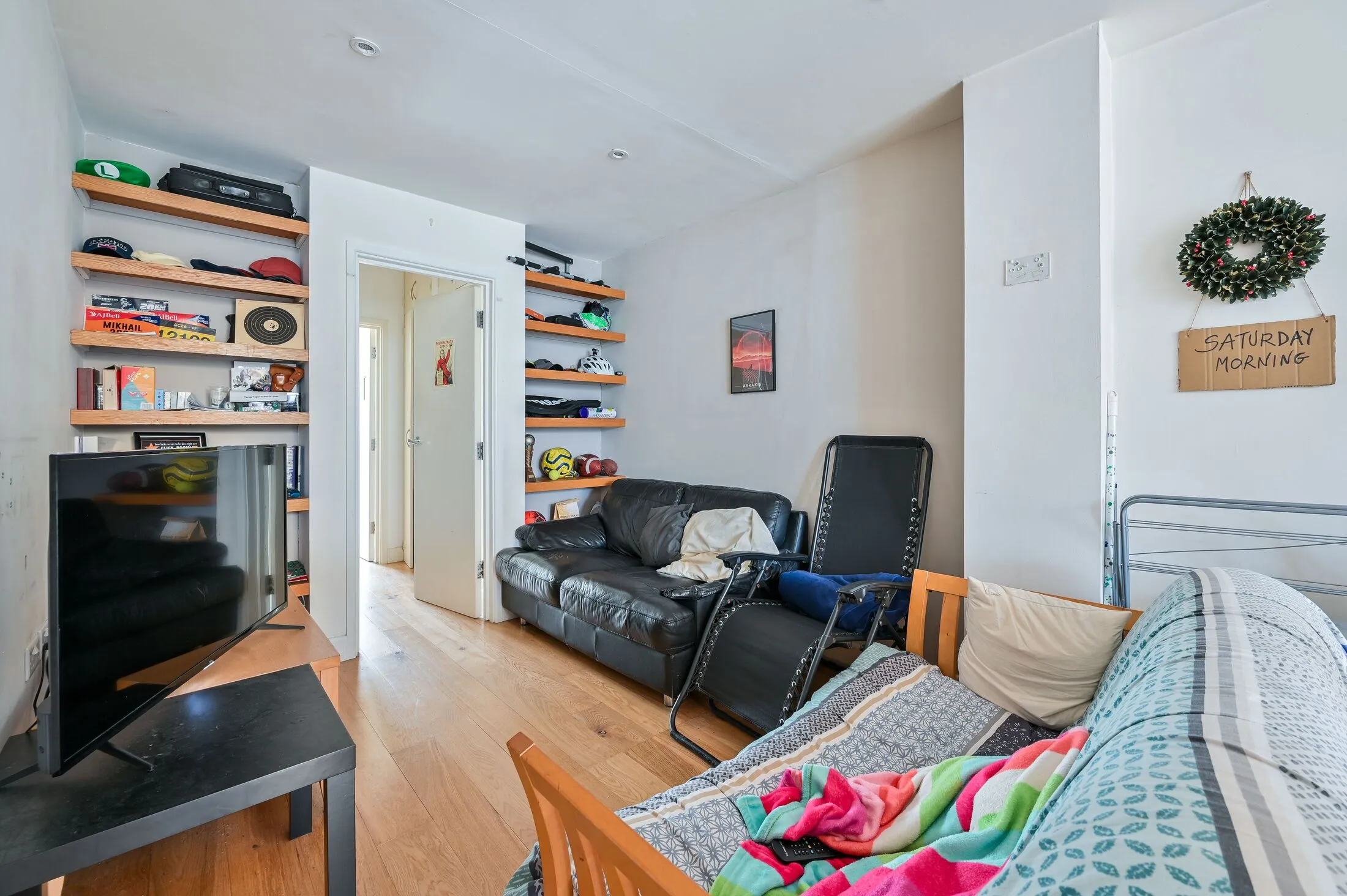 Flat Steedman Street in Greater London