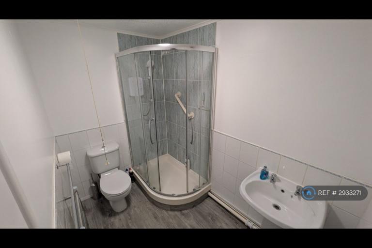 Room Magdala Road in Portsmouth