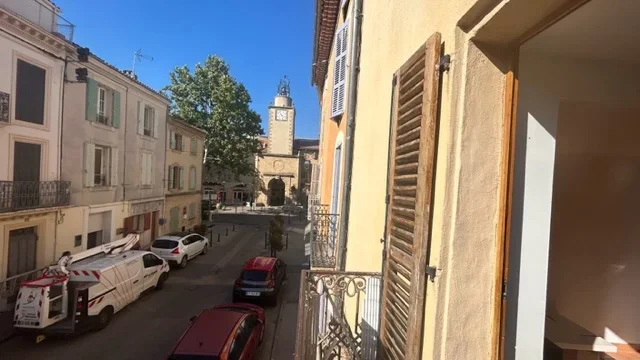 Appartement Rue de l'Horloge à Peyrolles-en-Provence