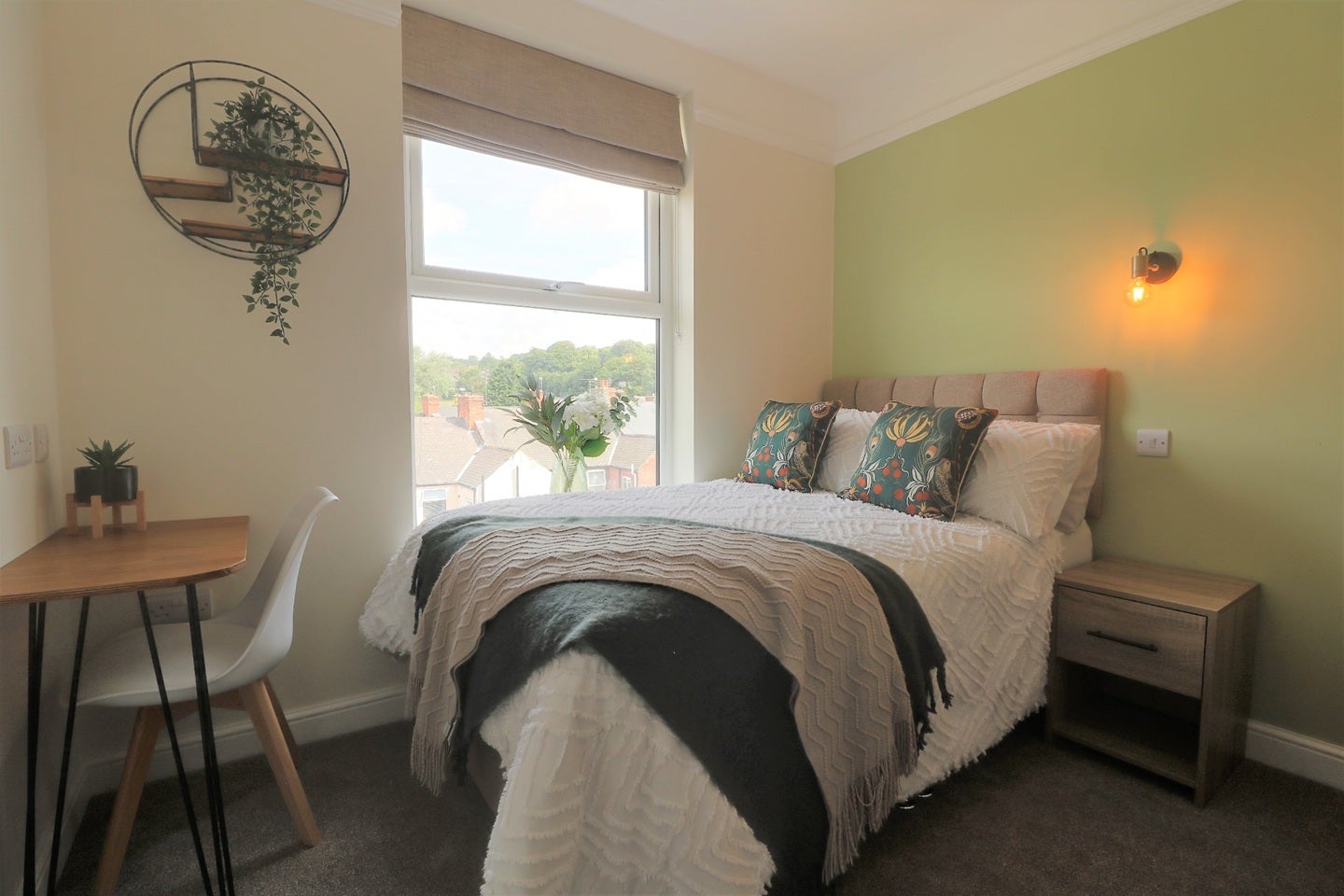 Room Hartington Road in Chesterfield