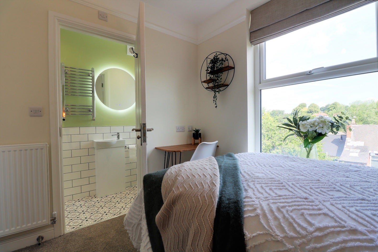 Room Hartington Road in Chesterfield