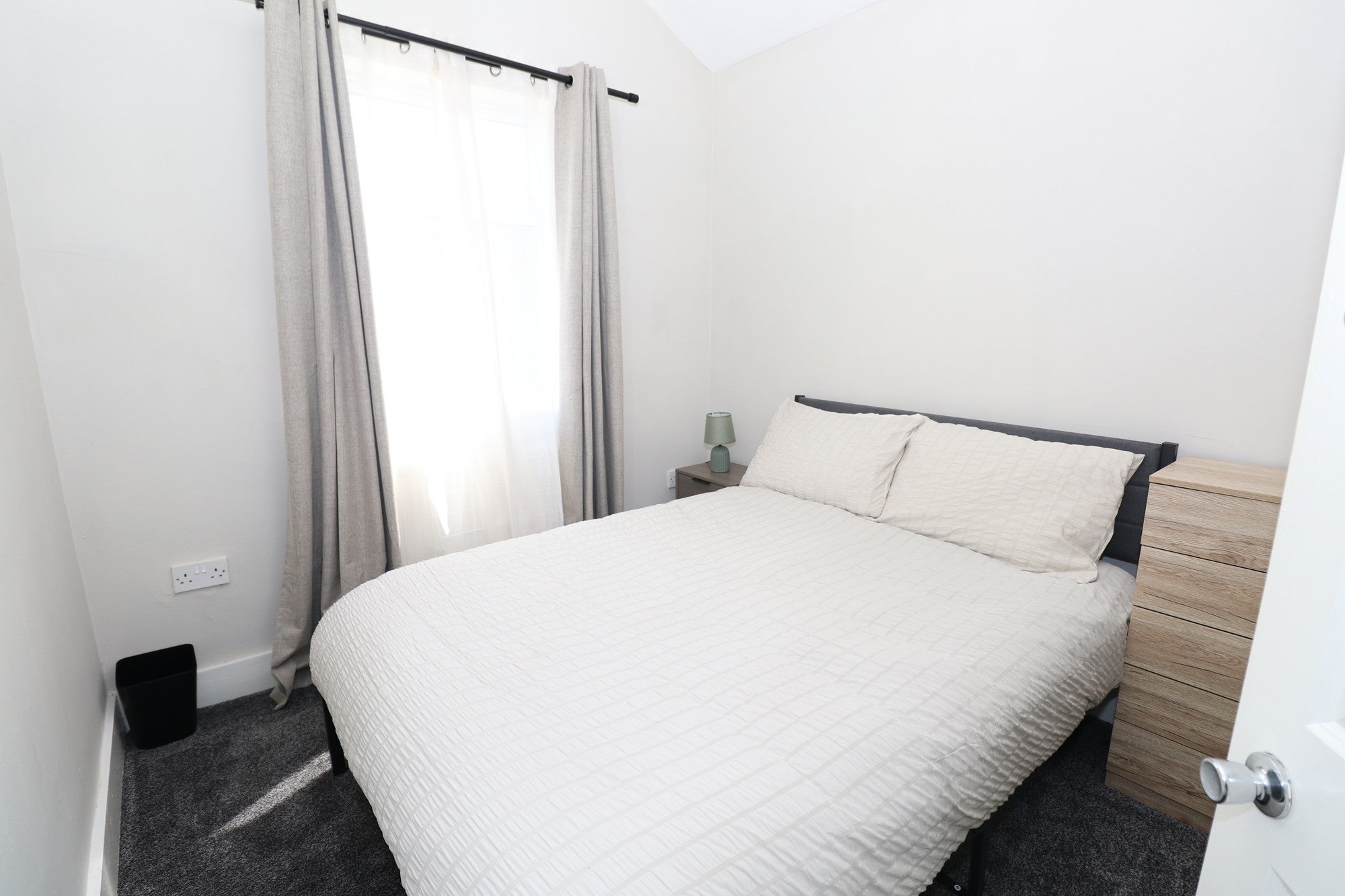 Room Samuel Street in Crewe
