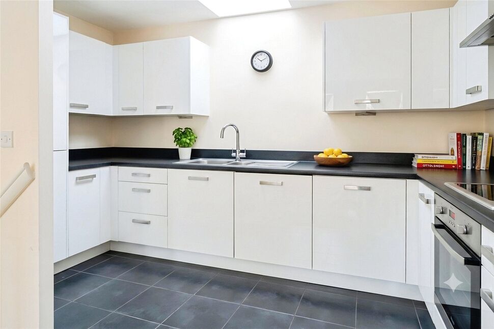 House Weavers Close in Eastbourne