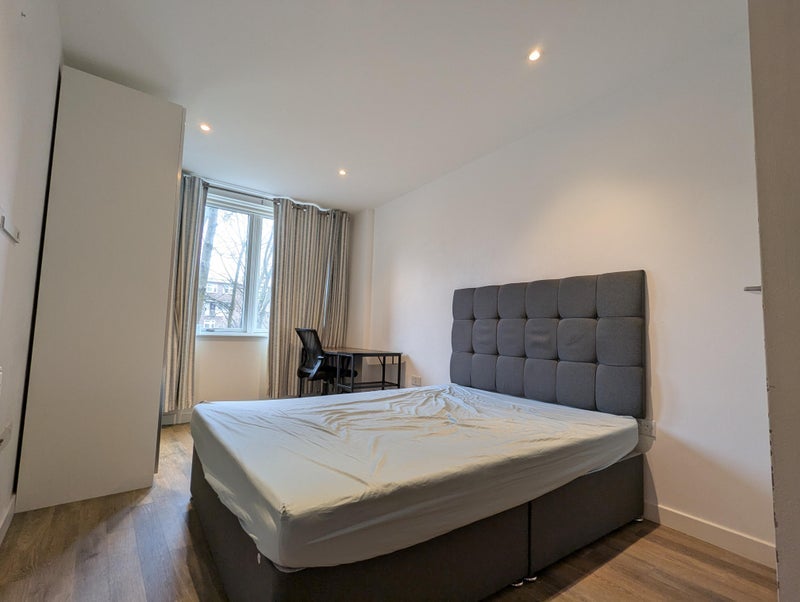 Room Dalmeny Avenue in Greater London