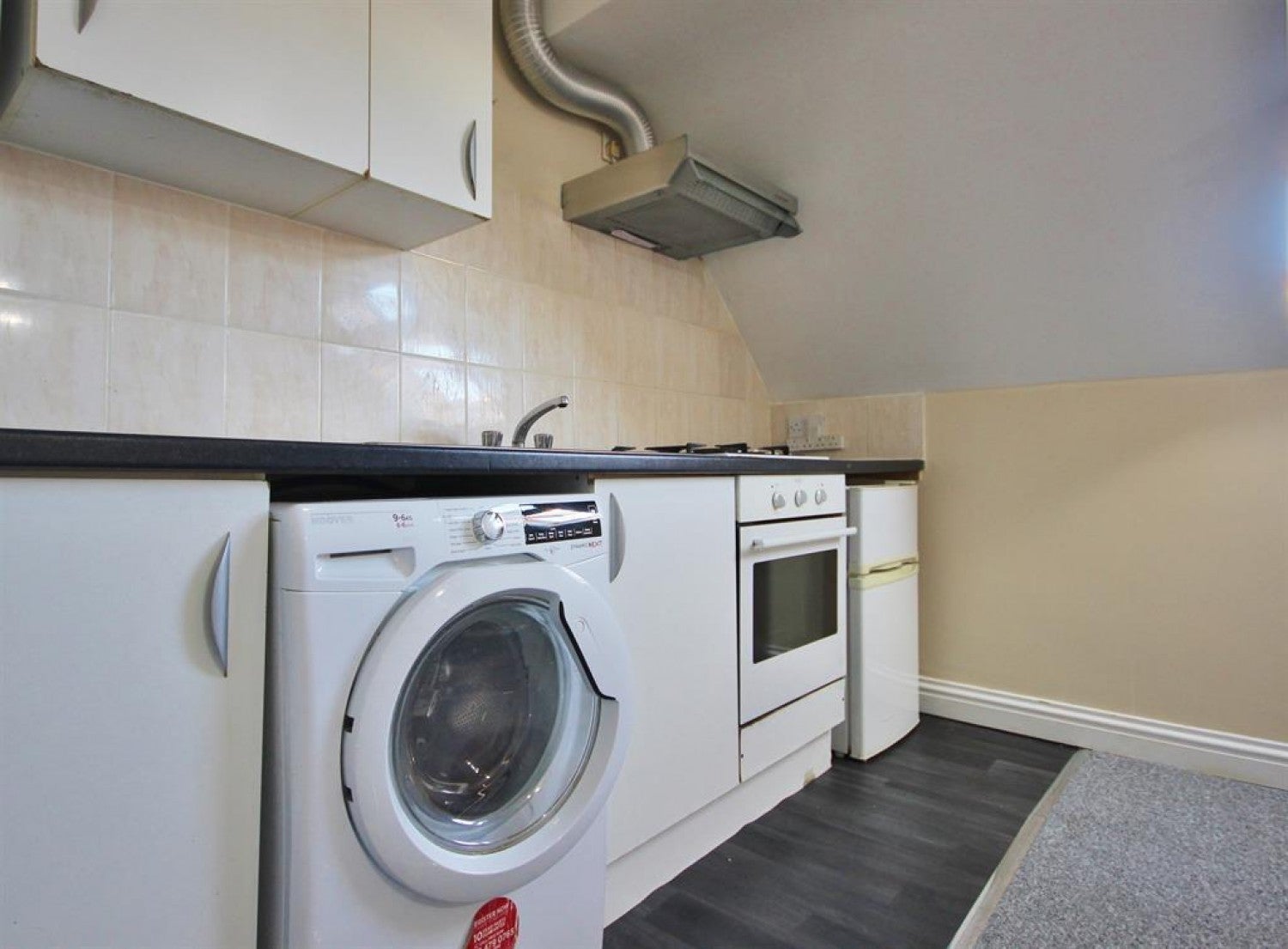 Flat Ashgrove Road in Greater London