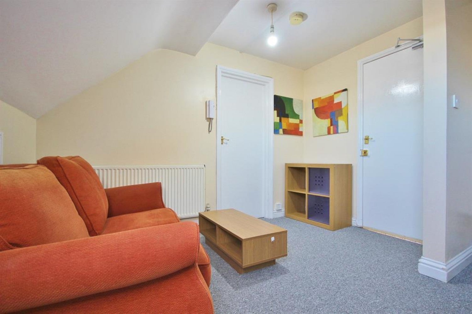 Flat Ashgrove Road in Greater London