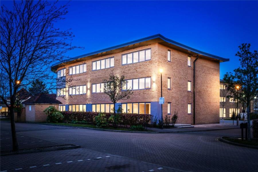 Flat Power Close in Guildford