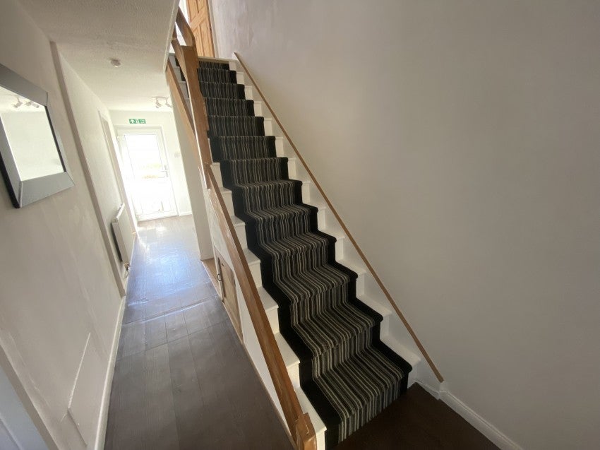 Room Bohelland Road in Penryn