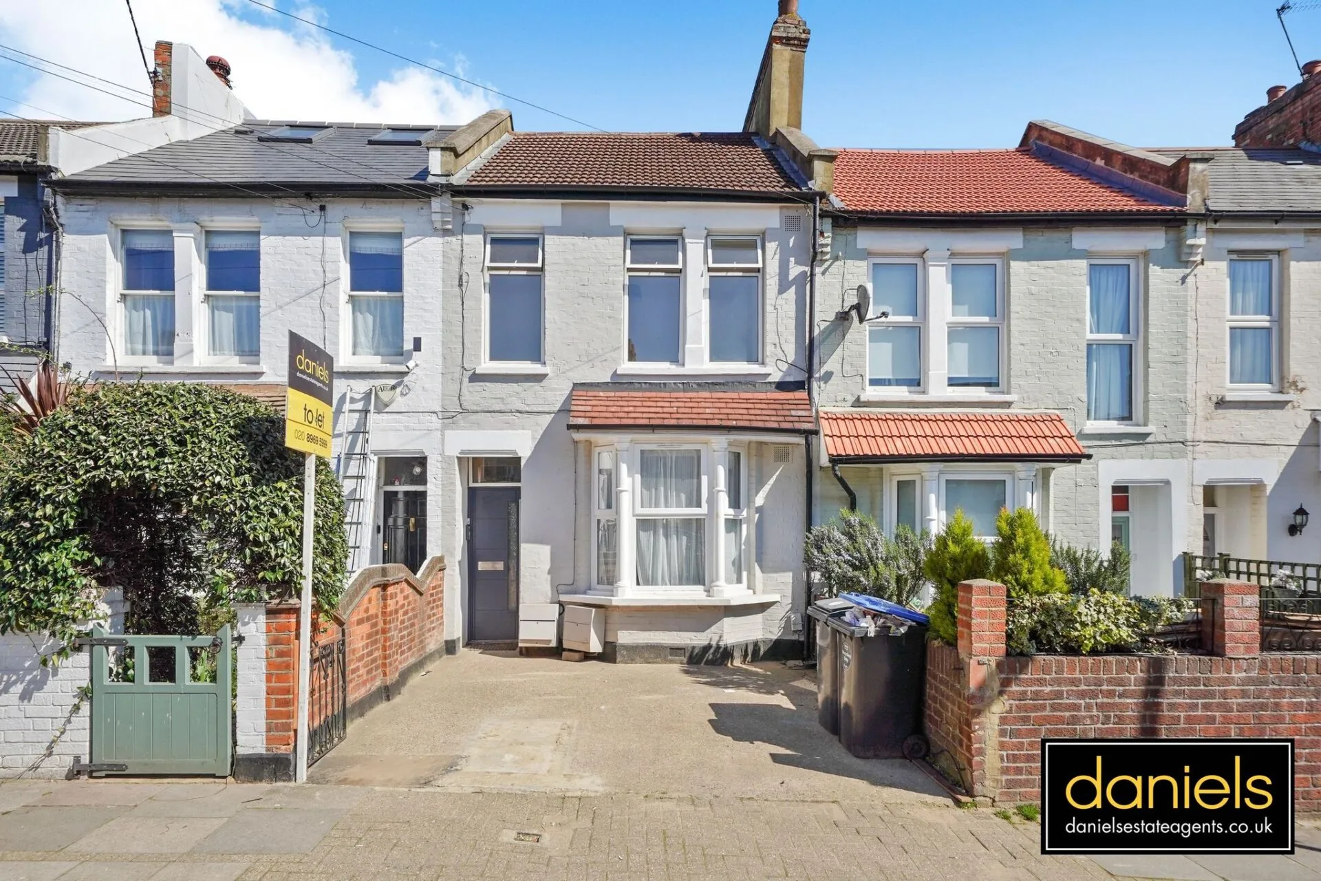 Flat Rucklidge Avenue in Greater London