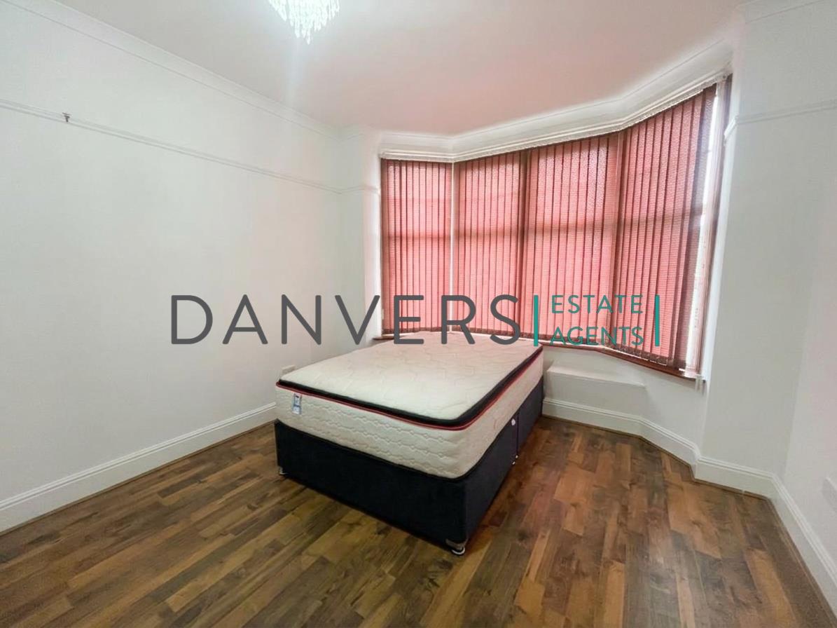 Room Narborough Road in Leicester