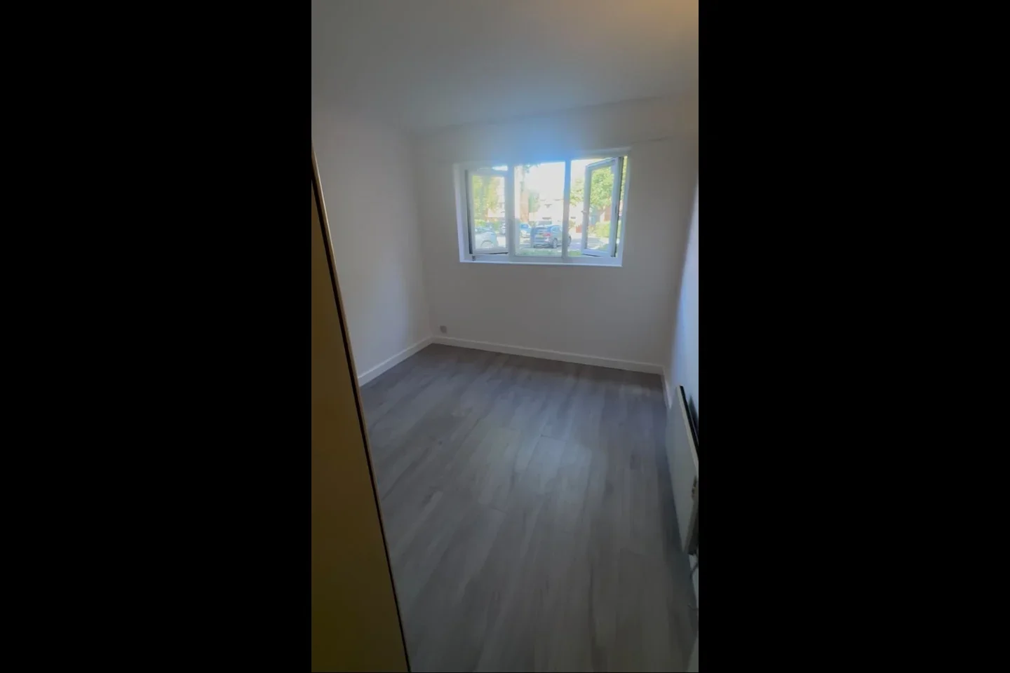 Flat Maltby Drive in Greater London