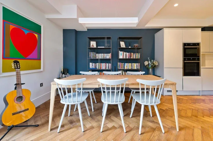 Flat Albion Yard in Greater London