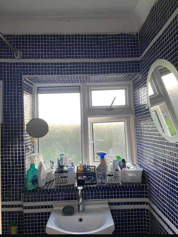 Room Lonsdale Road in Greater London