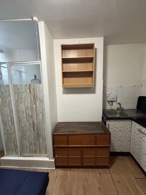 Room High Street in Greater London