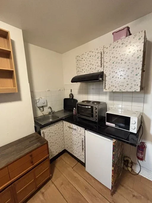 Room High Street in Greater London