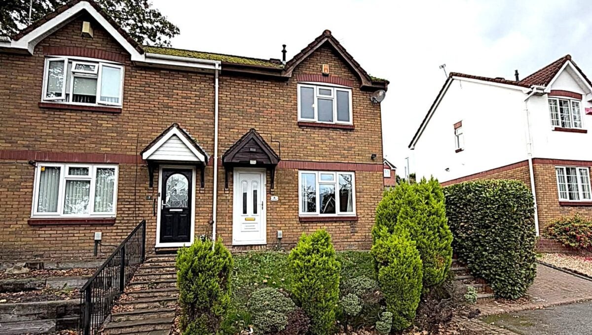 House Duncan Close in Cardiff