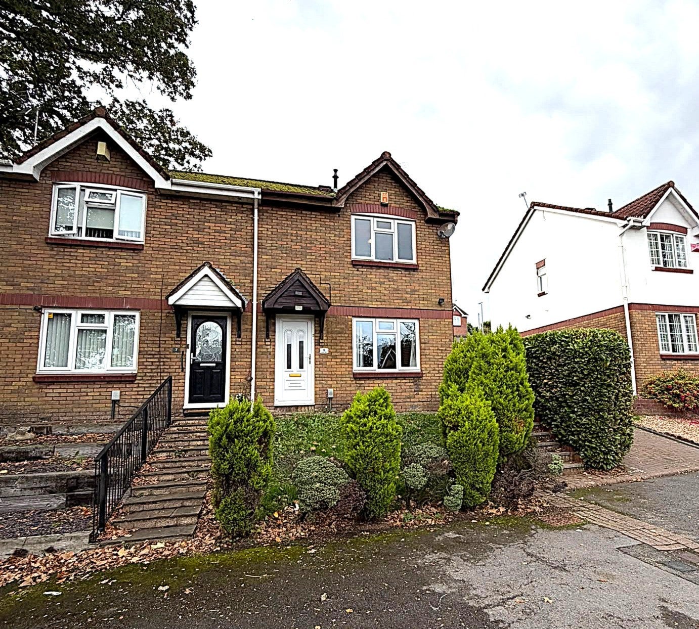 House Duncan Close in Cardiff