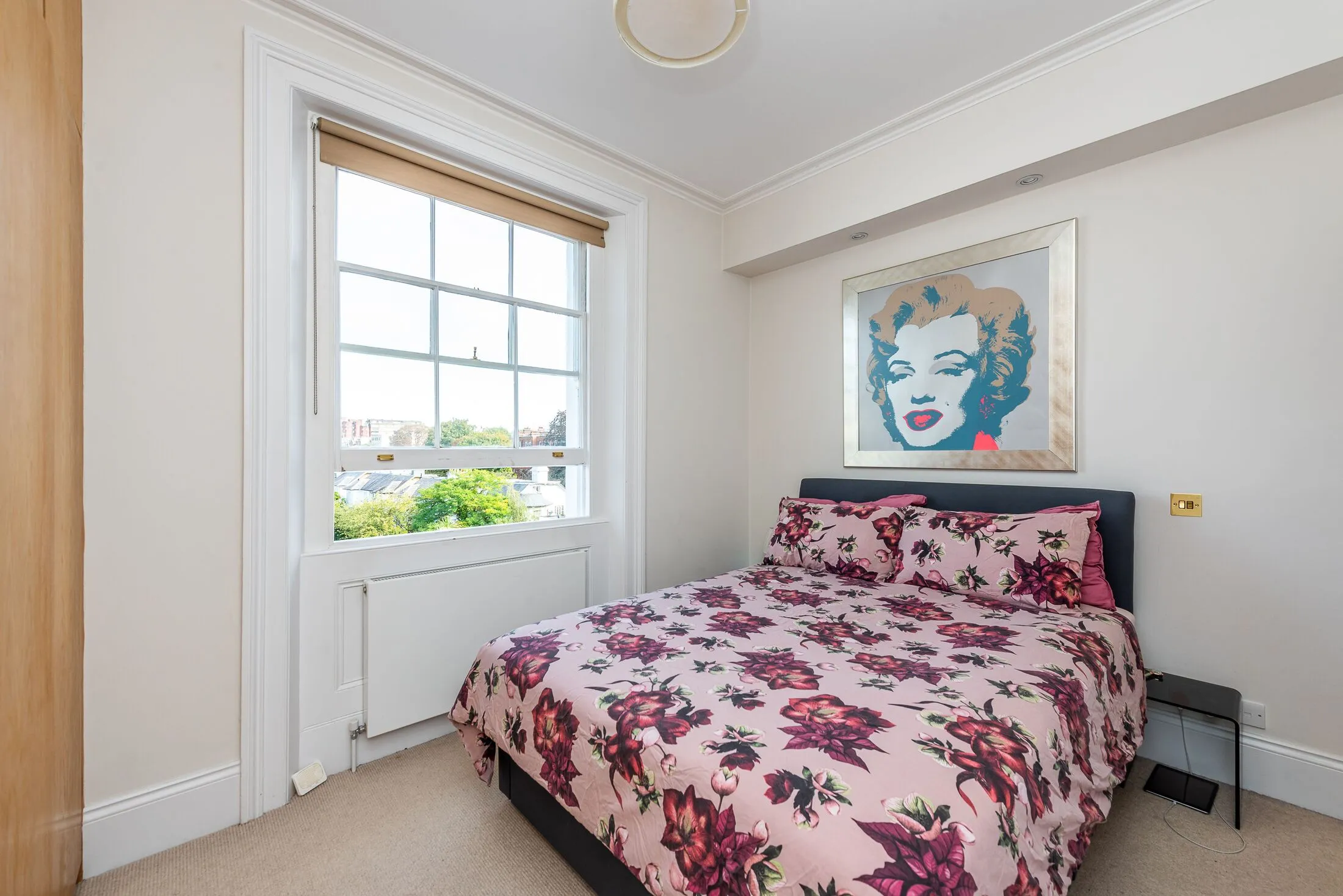 Flat Cornwall Gardens in Greater London