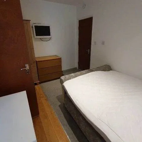 Room York Place in Greater London