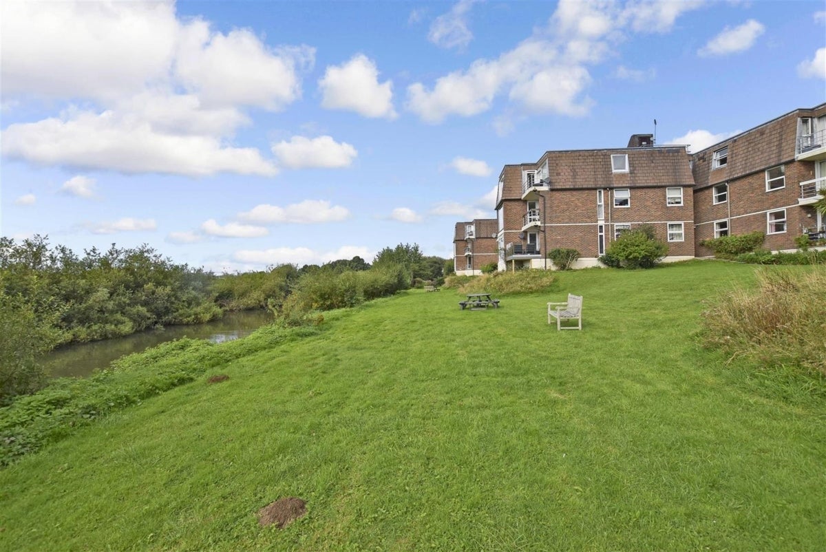 Flat Augusta Road in Thanet