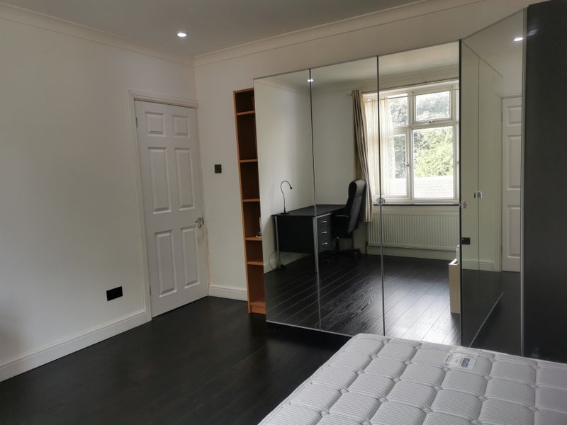 Flat Studley Drive in Greater London