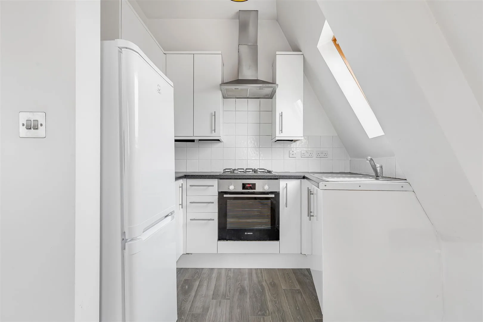Flat Upper Richmond Road West in Greater London