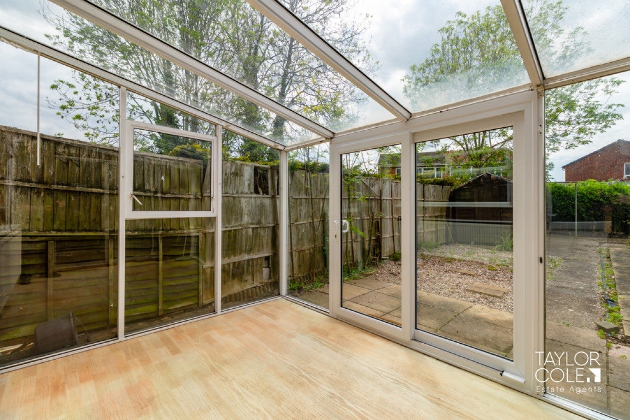 House Danelagh Close in Tamworth