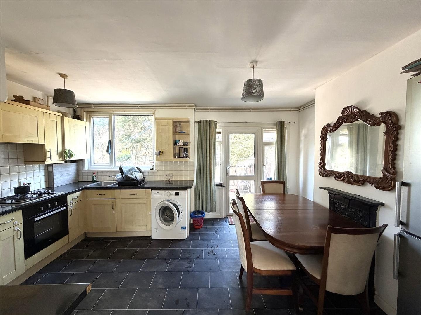 House Heston Road in Greater London