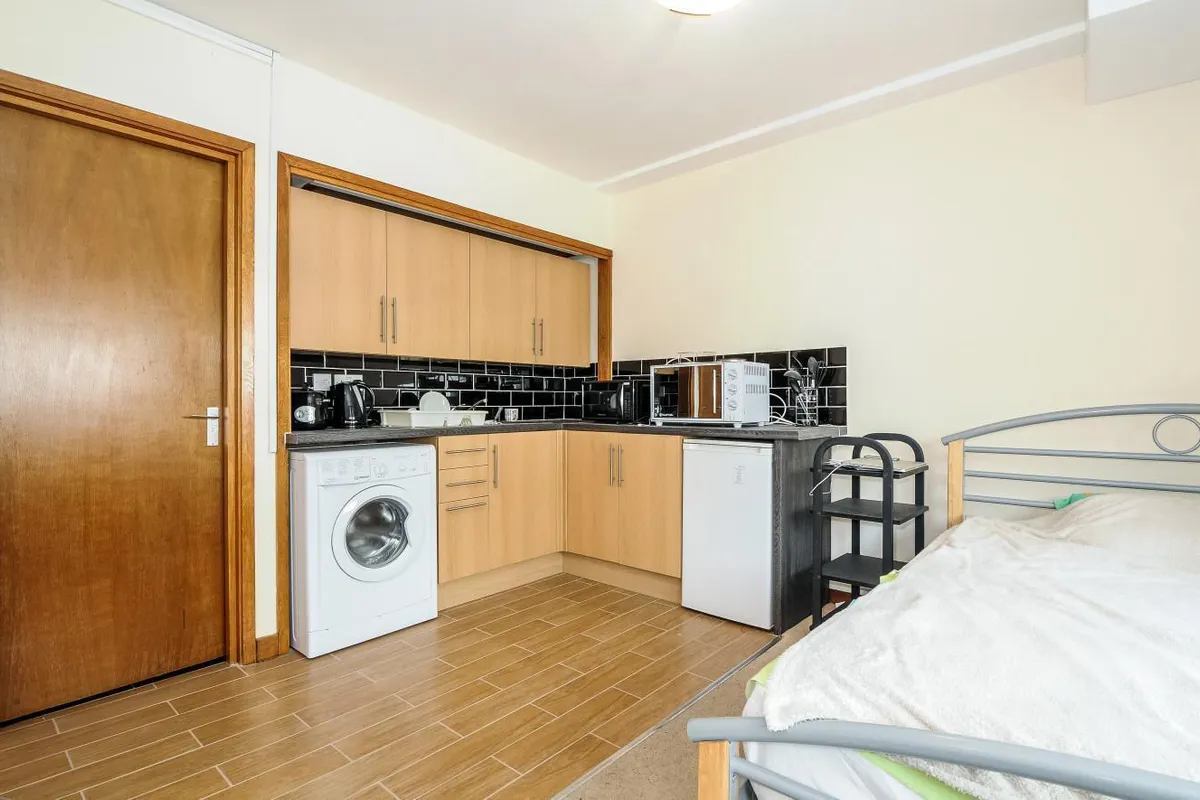 Flat Greville Street in Greater London