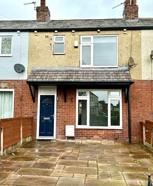 House Brock Avenue in Bolton