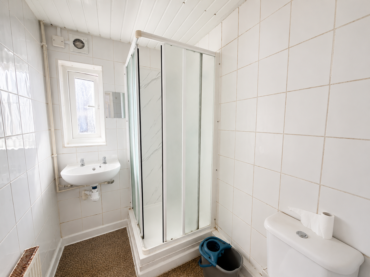 Room Humber Avenue in Coventry