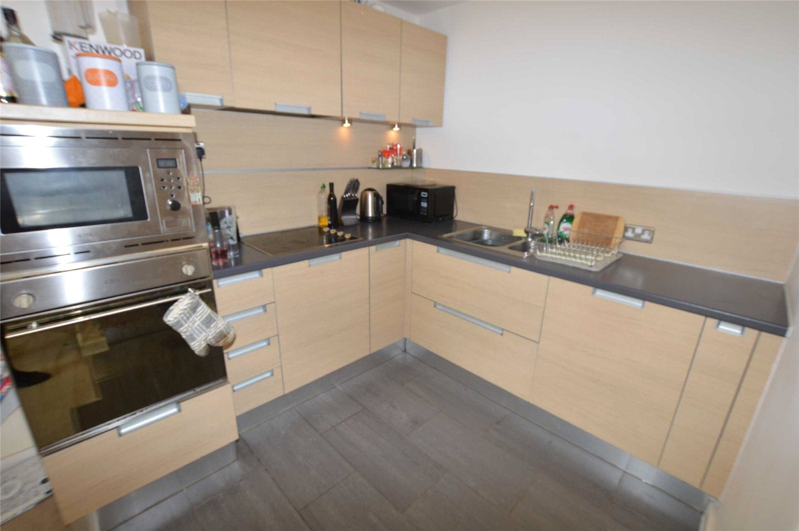 Flat Hornbeam Way in Manchester