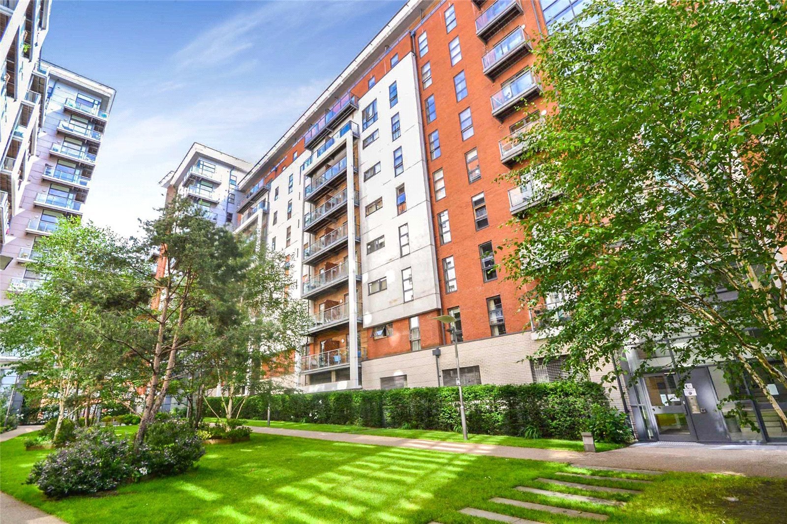 Flat Hornbeam Way in Manchester