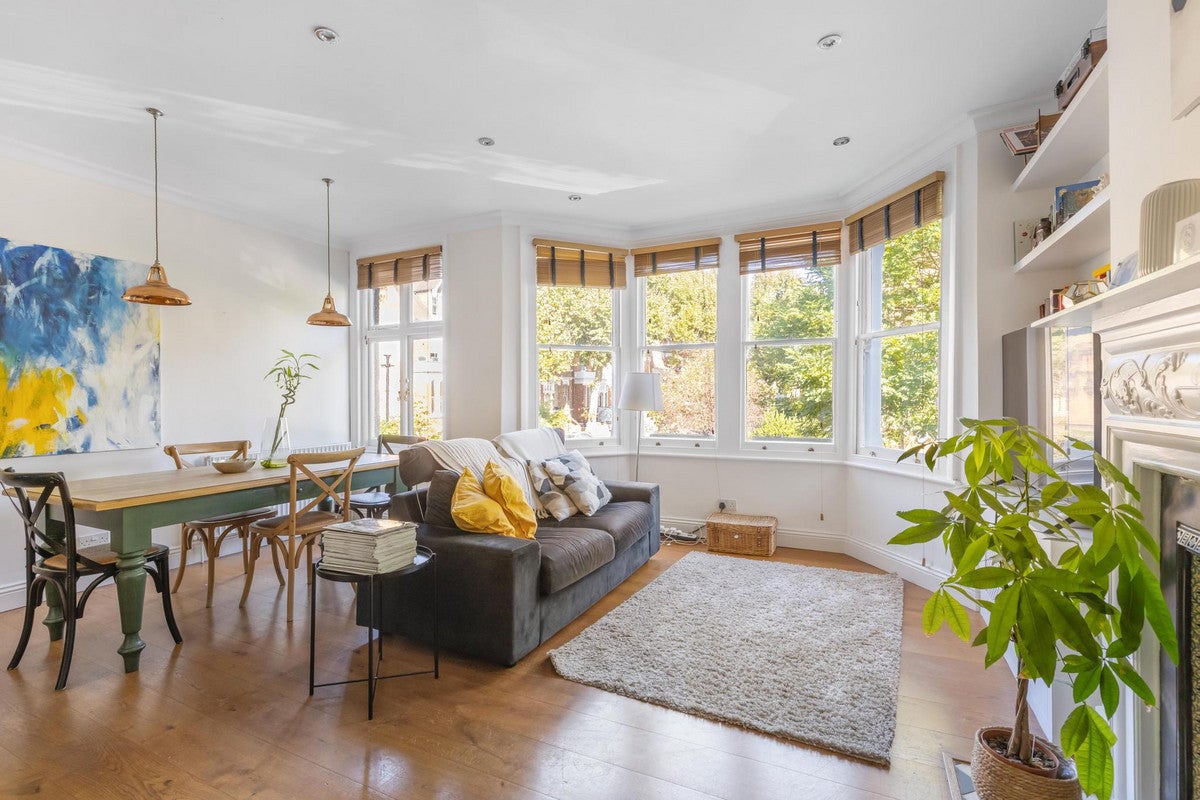 Flat St Helens Gardens in Greater London