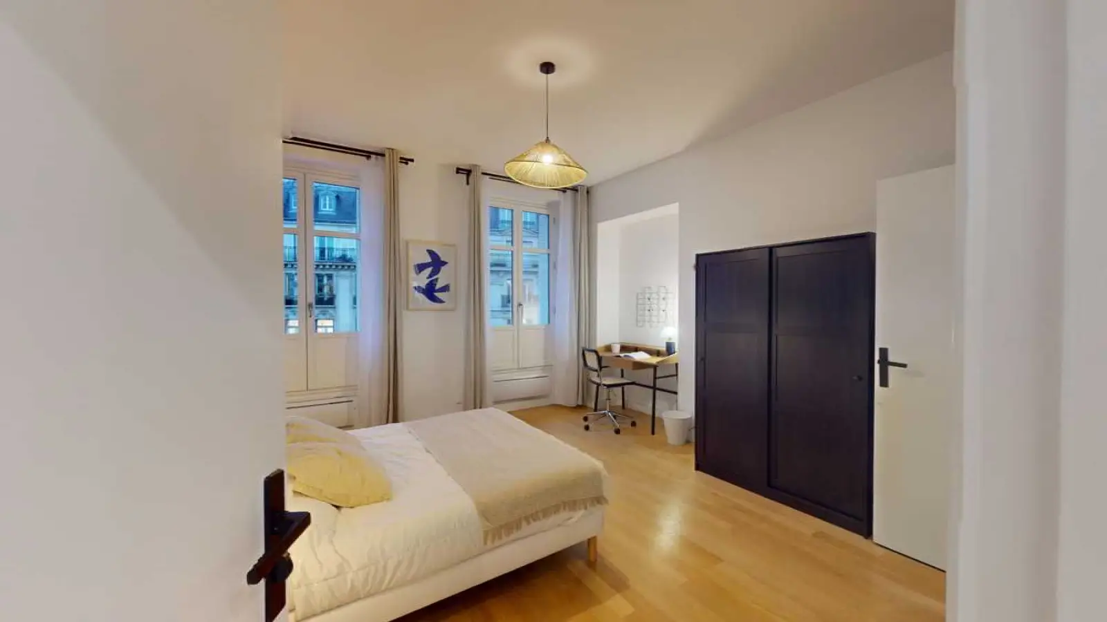 Room Rue Étienne Marcel in Paris