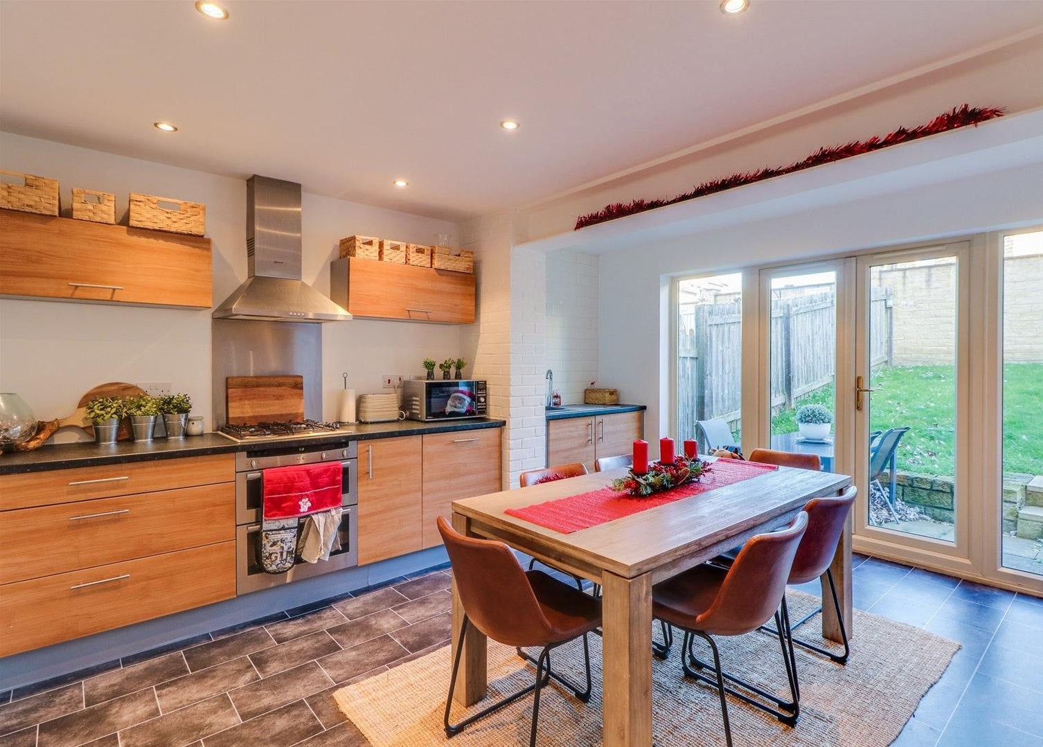 House Hepworth Close in Wakefield