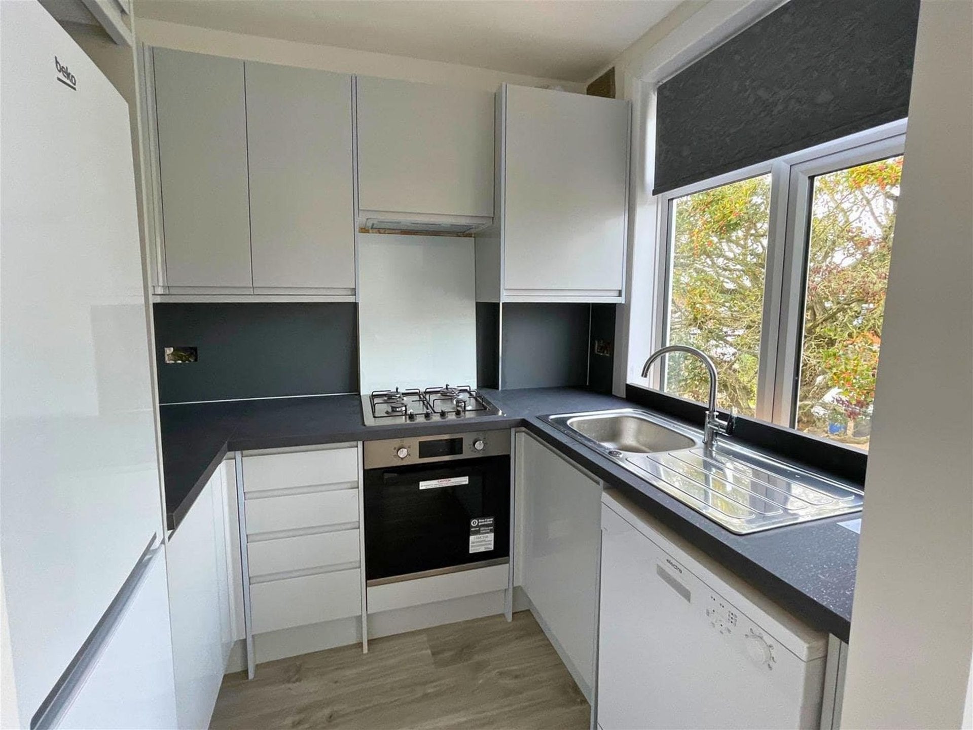 Flat Hutton Grove in Greater London