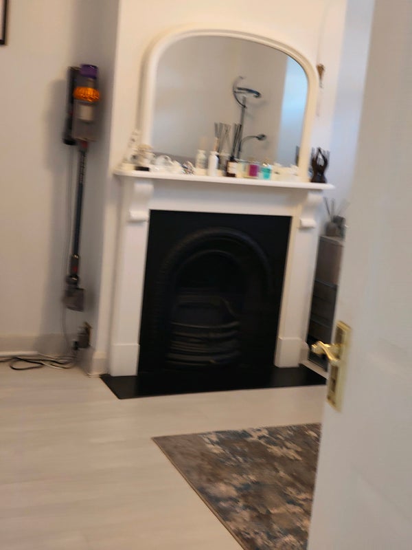 Room Rowan Crescent in Greater London