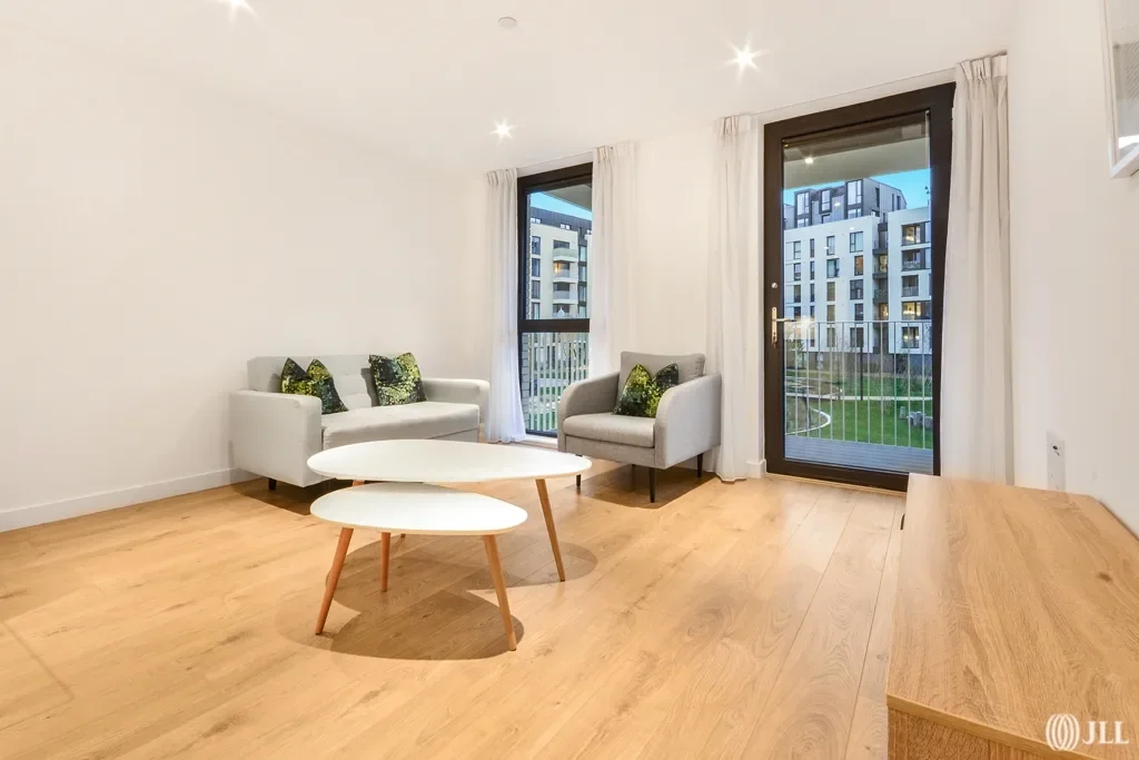 Flat Forrester Way in Greater London