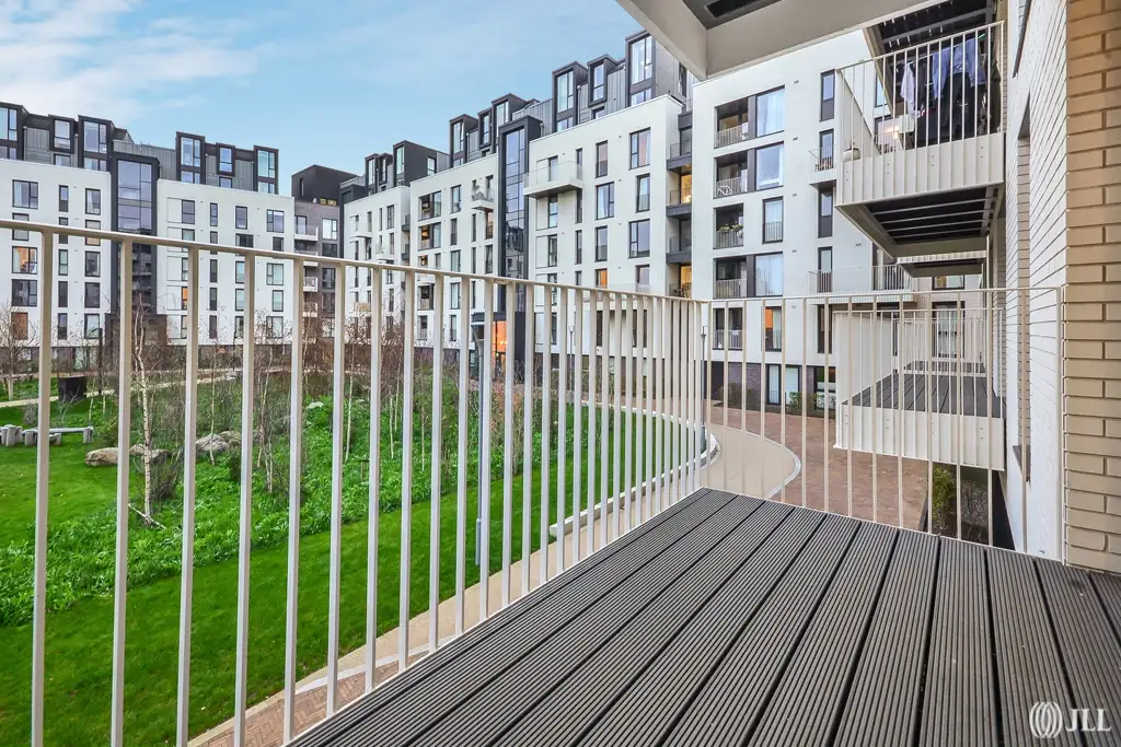 Flat Forrester Way in Greater London