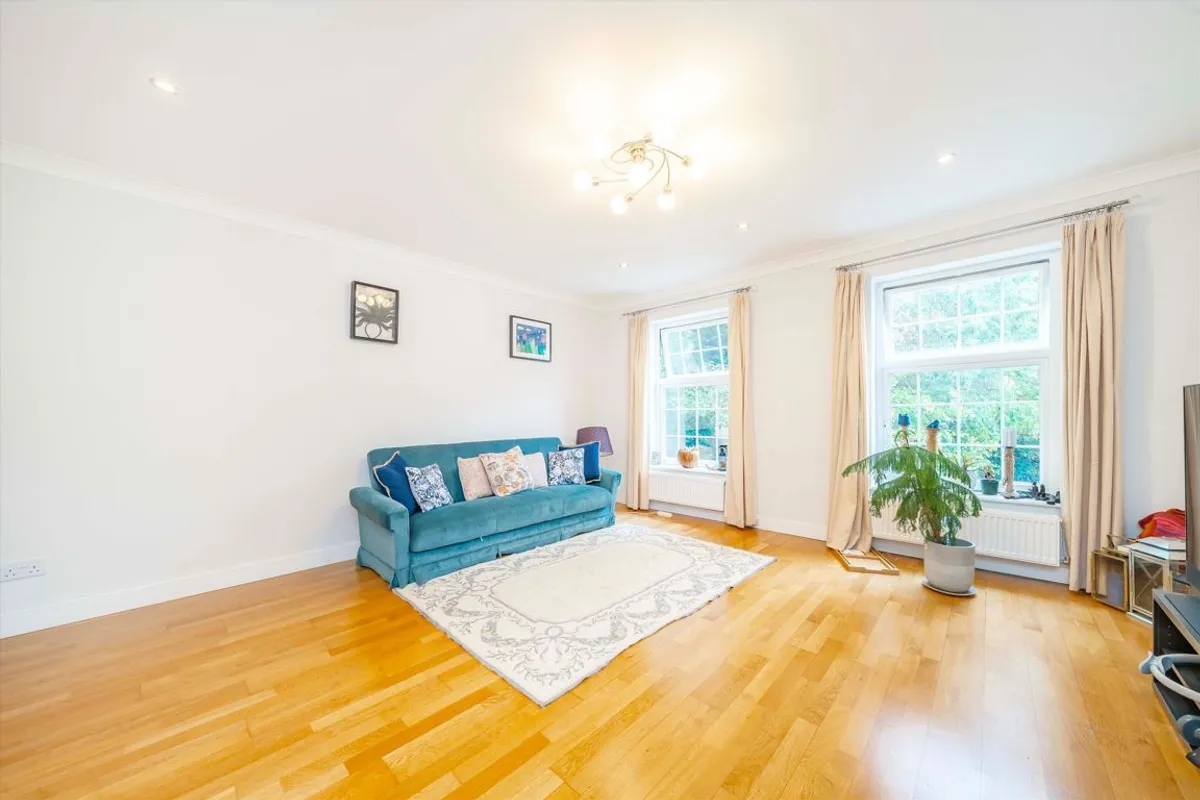 House Westmoreland Place in Greater London