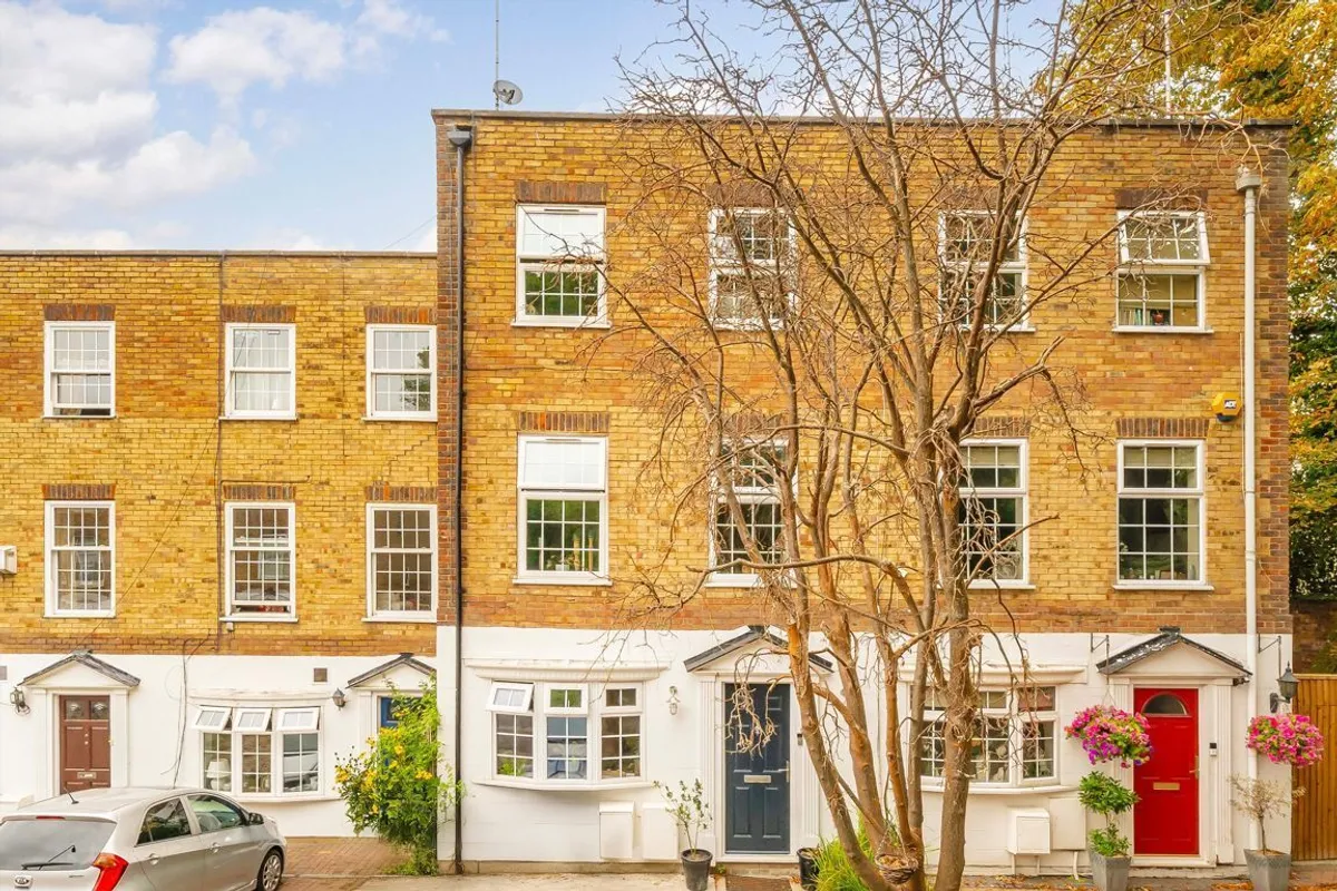 House Westmoreland Place in Greater London
