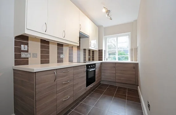 Flat Whitehall Park in Greater London