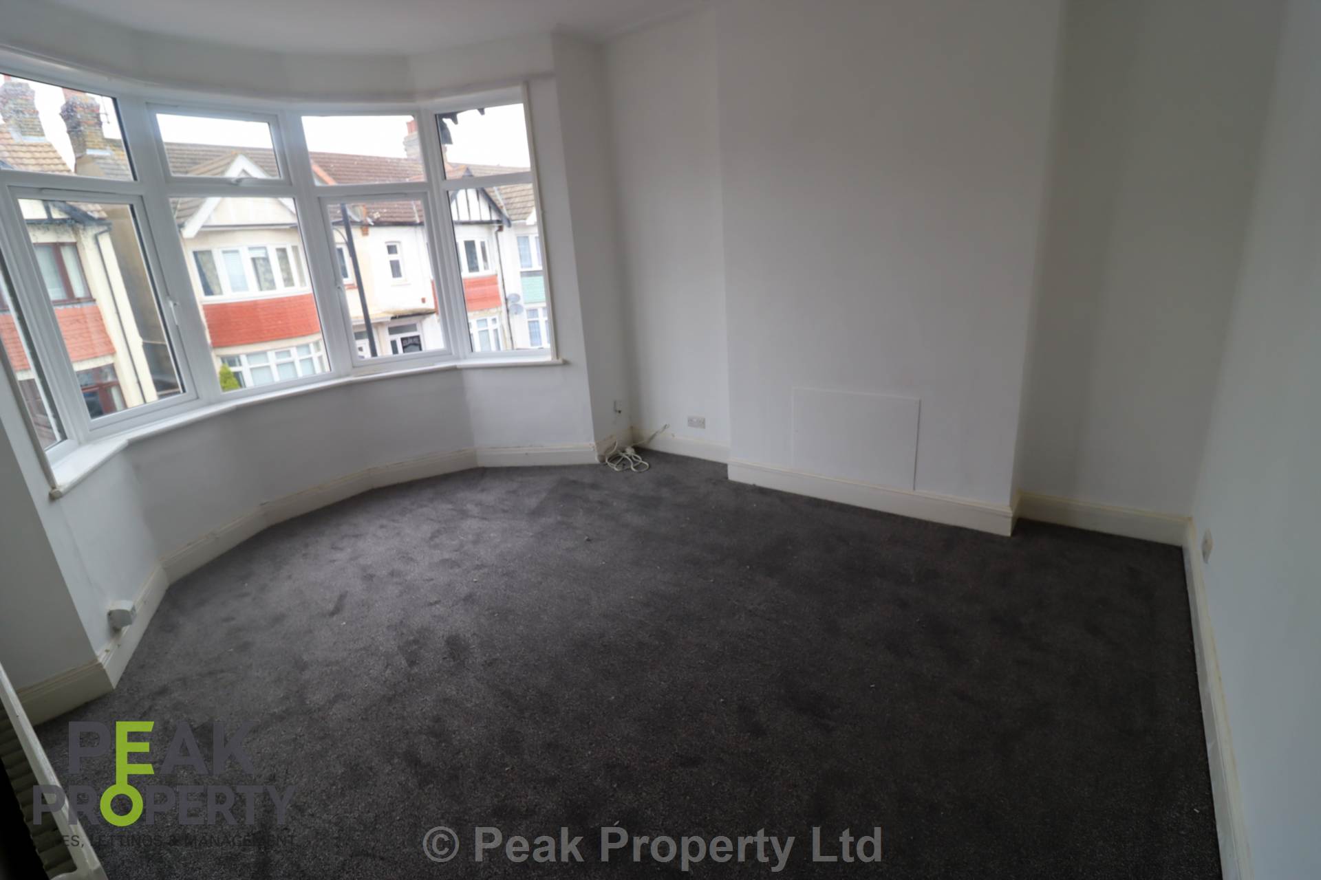 Flat Southview Drive in Southend-on-Sea