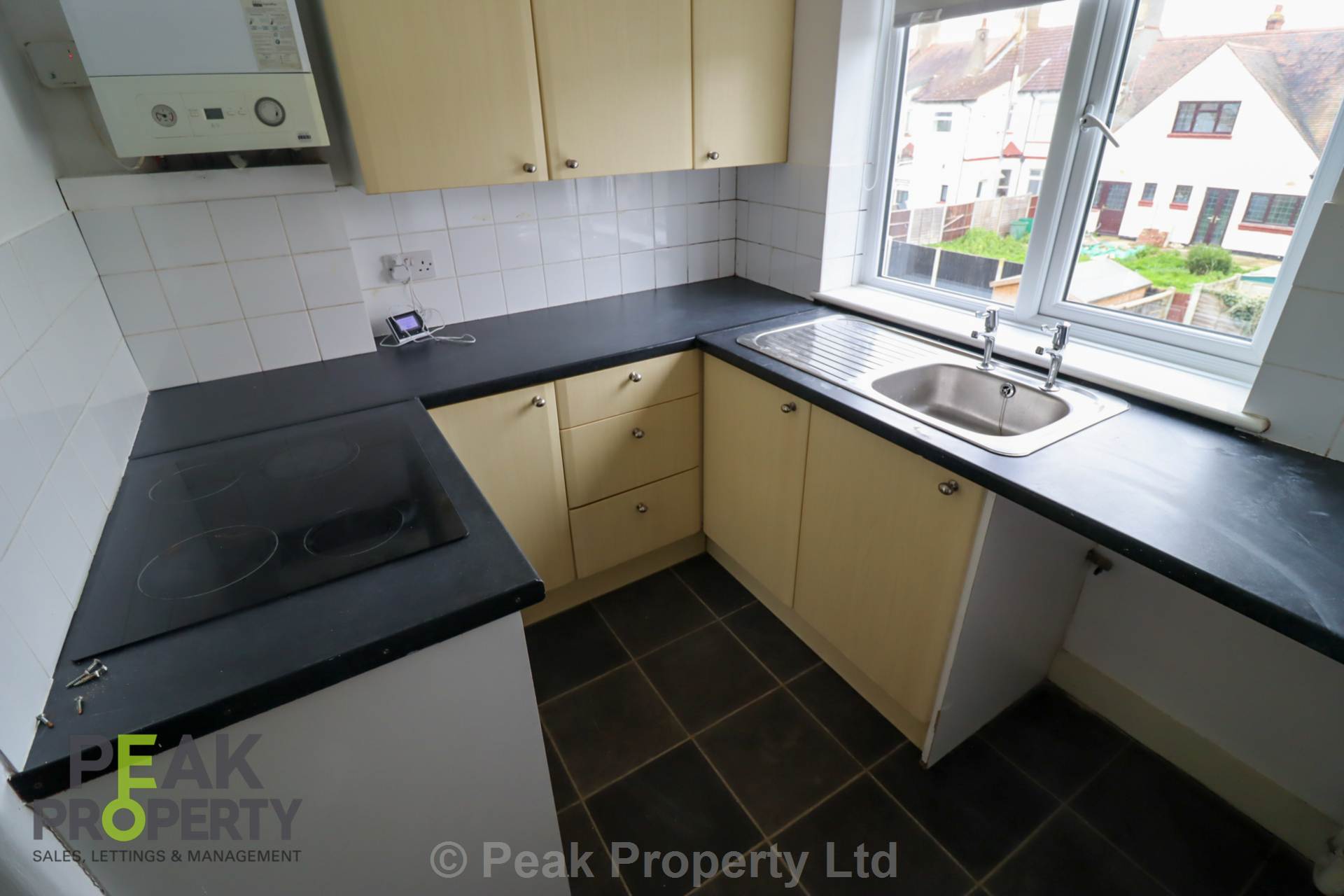 Flat Southview Drive in Southend-on-Sea