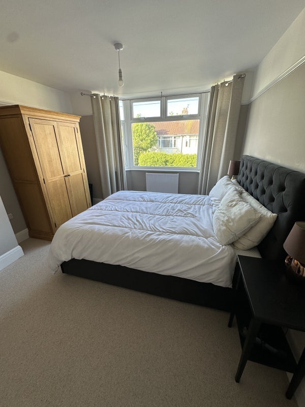 Room Shetland Road in Bristol