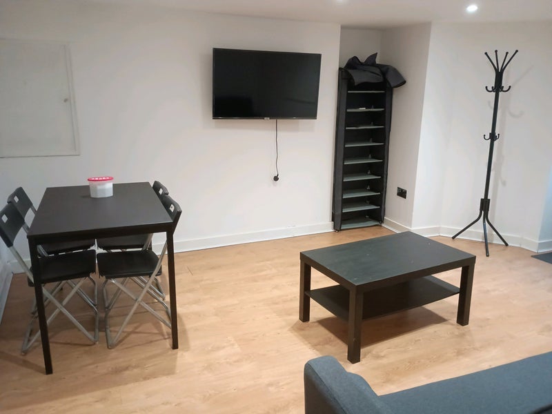 Flat Urmston Lane in Trafford