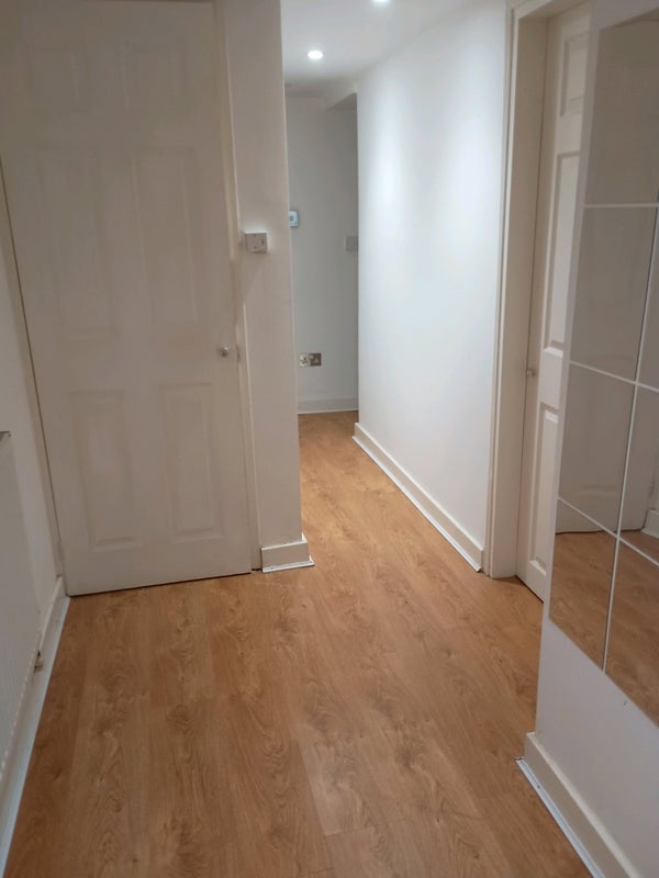 Flat Urmston Lane in Trafford
