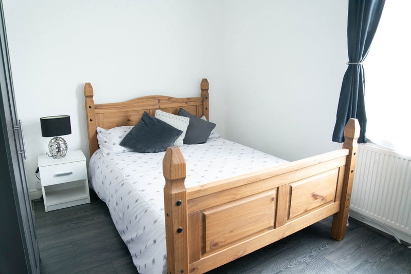 Room Hughes Street in Burnley