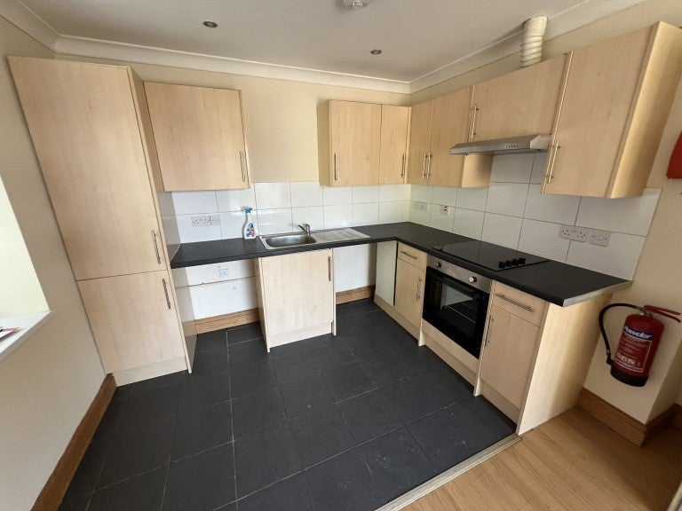 Flat Wellfield Road in Carmarthen